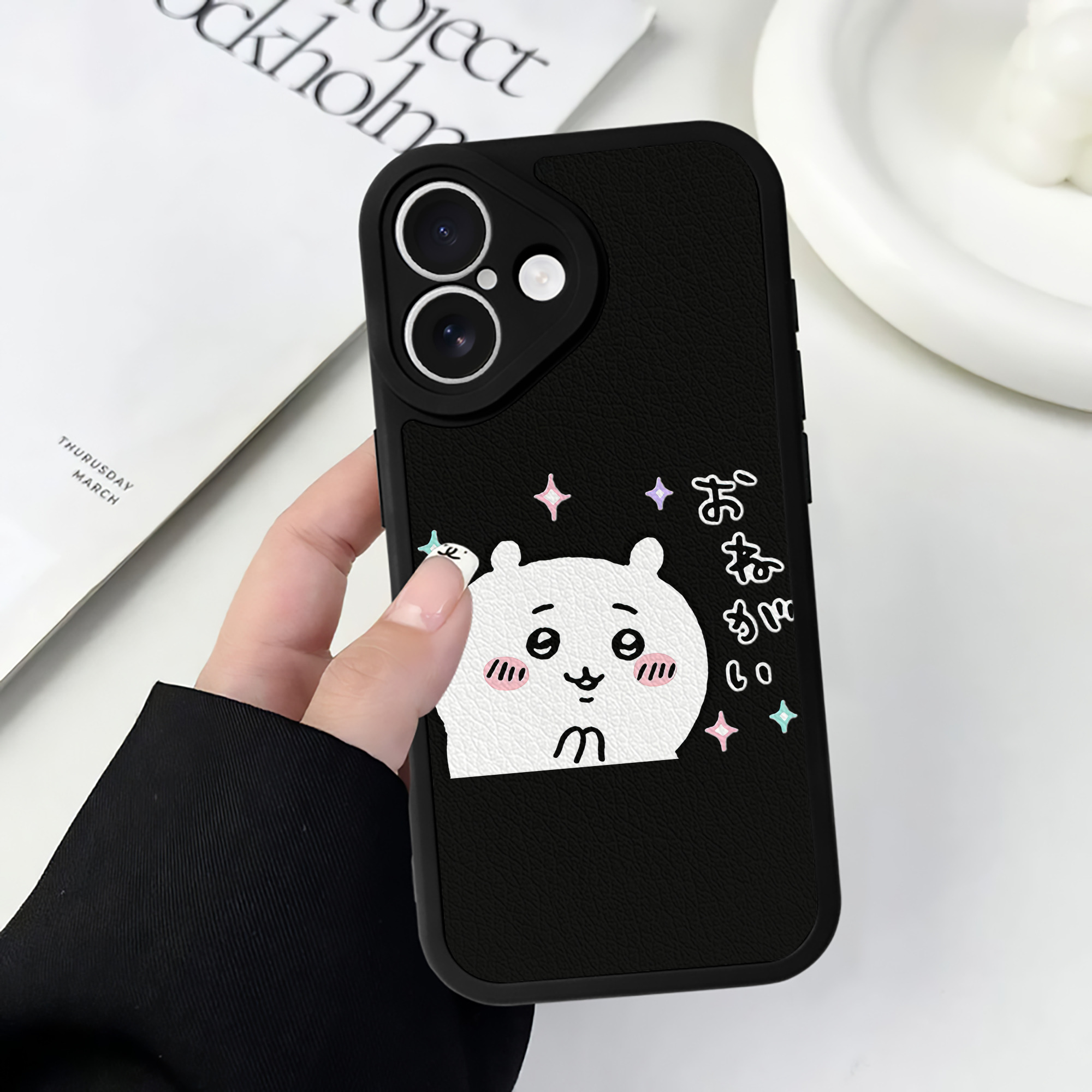 （画像用） ちいかわ ちいかわ Chii-kawa chiikawa 【iPhone 16シリーズ対応】シリコンスマホケース（レザー調） 材質：シリコン